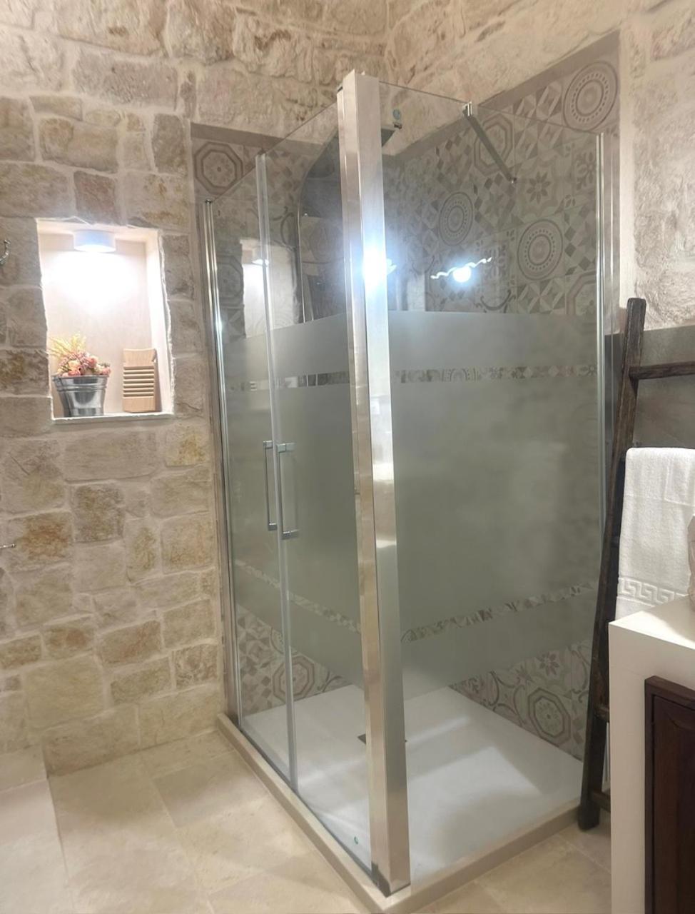 Suite La Petra Челие Месапика Екстериор снимка