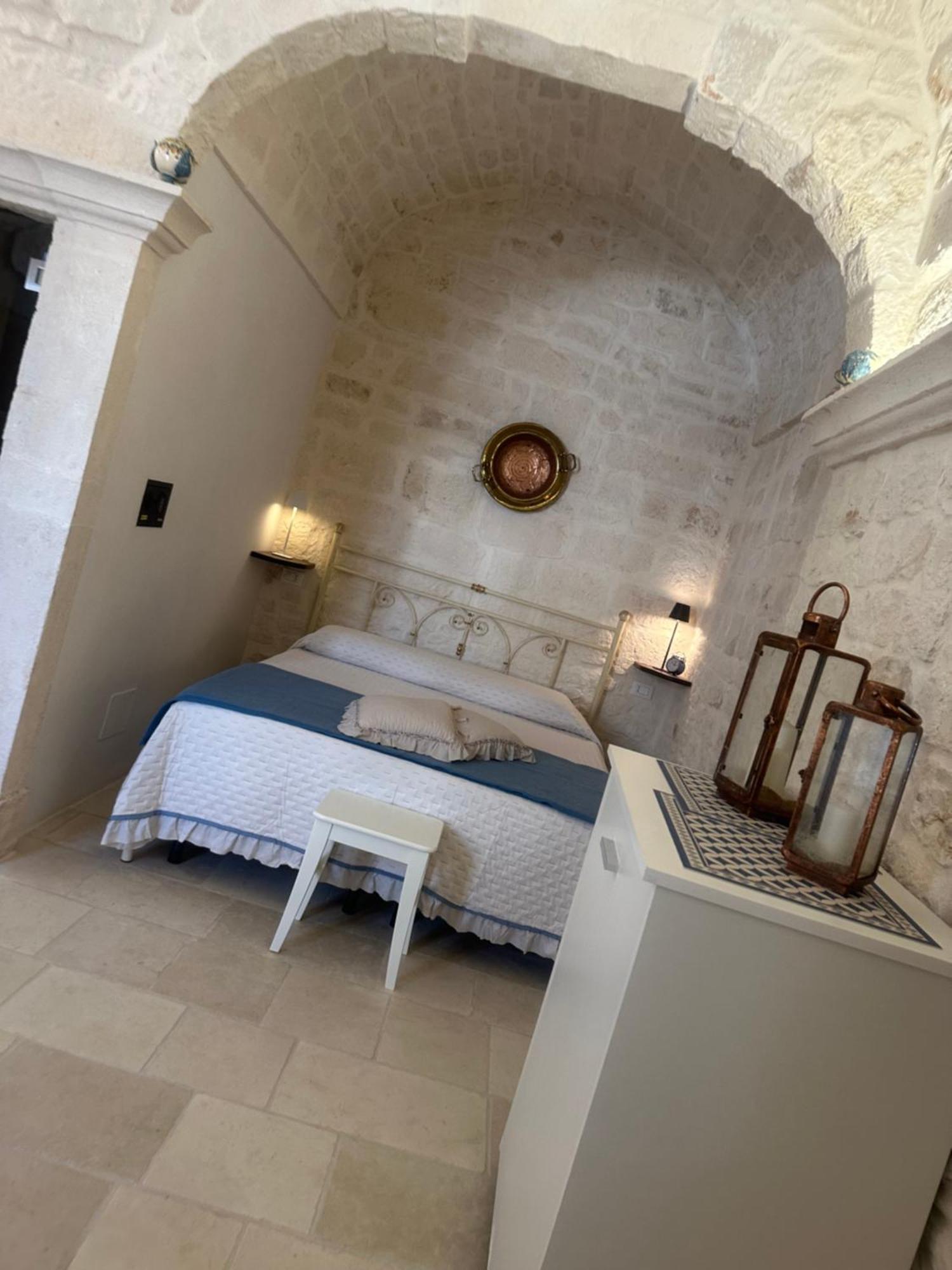 Suite La Petra Челие Месапика Екстериор снимка